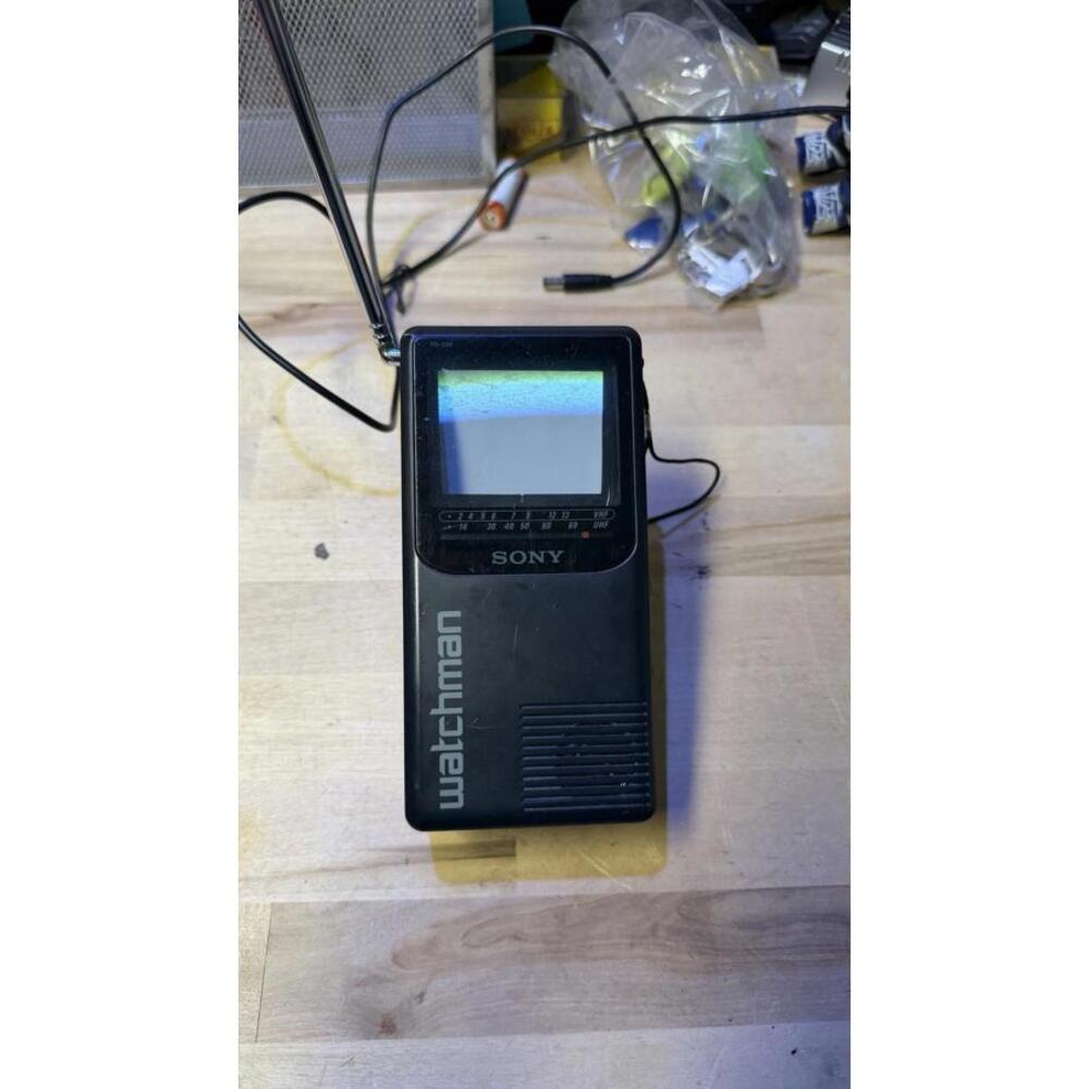 Sony Watchman FD-230 Portable TV VHF/UHF Vintage Untested 1994